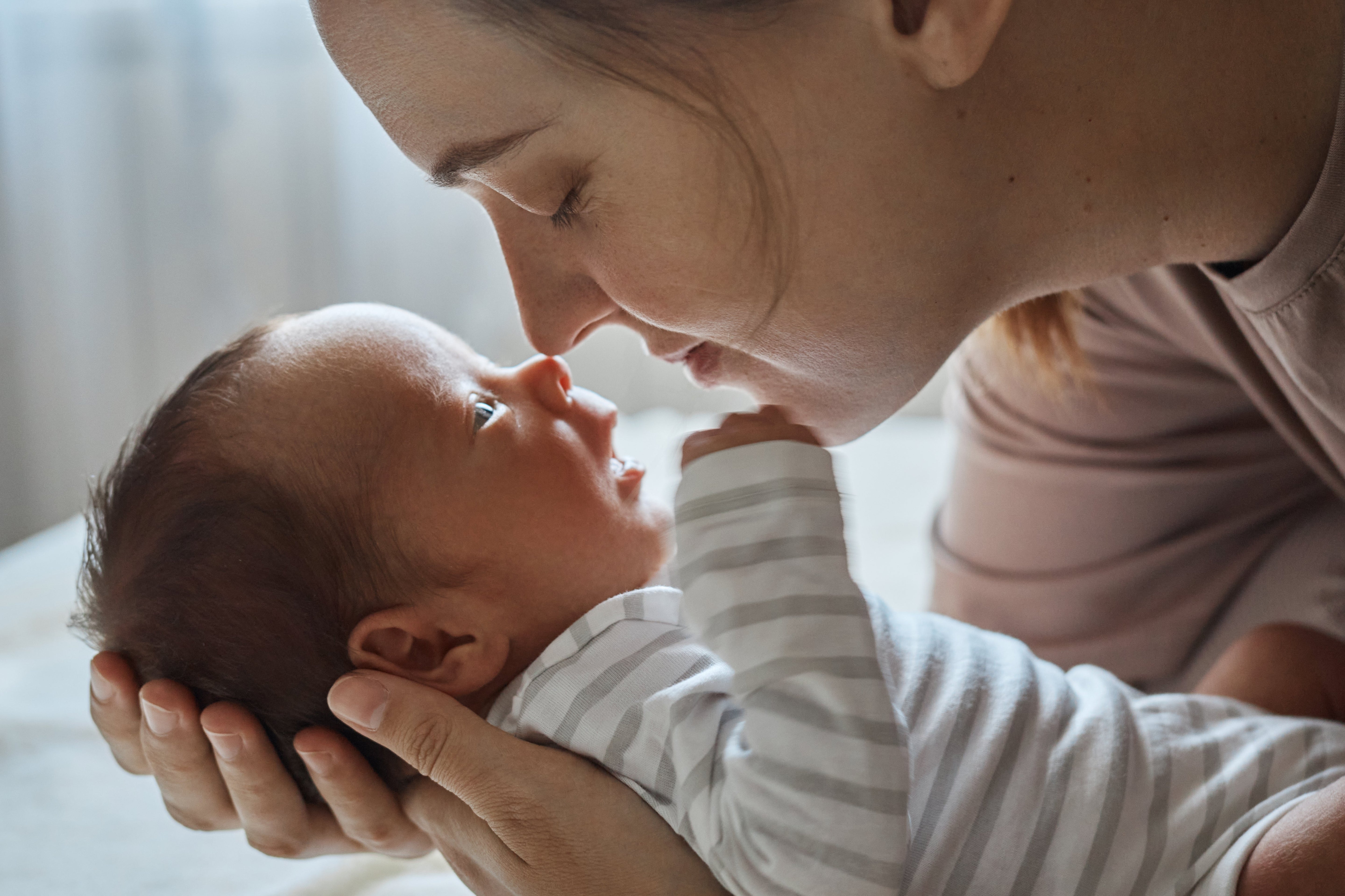 Temp-Sensing Milk Bag: A Must-Have Innovation for New Moms